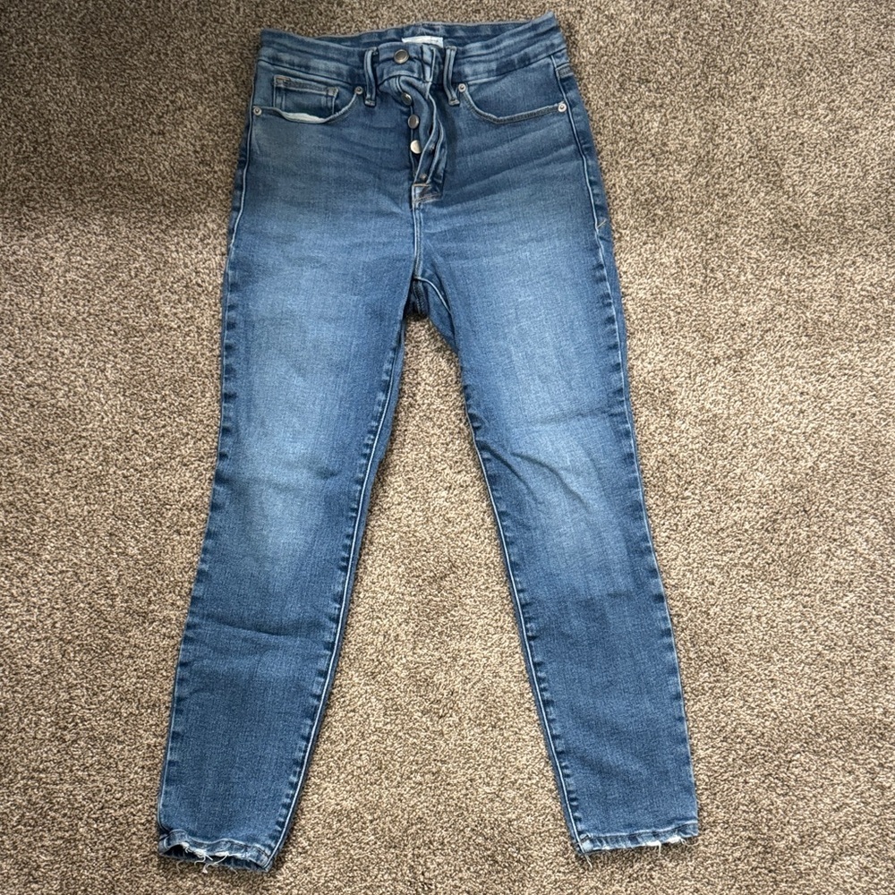 Good American Women’s Skinny Jeans in Medium Blue Wash